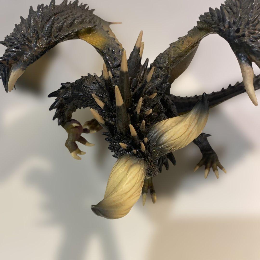 ネルギガンテ 一番くじ モンスターハンター：ワールド A賞