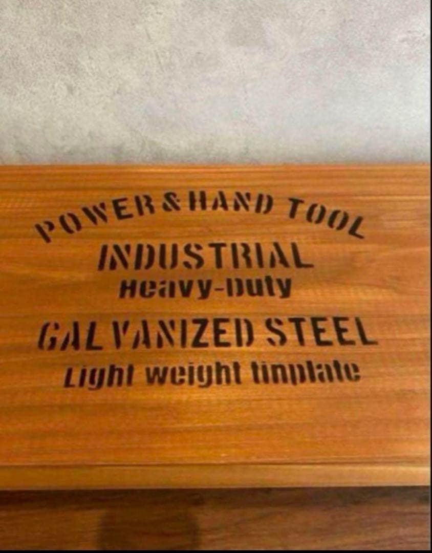 テレビ台　簡易チェアー　飾り棚