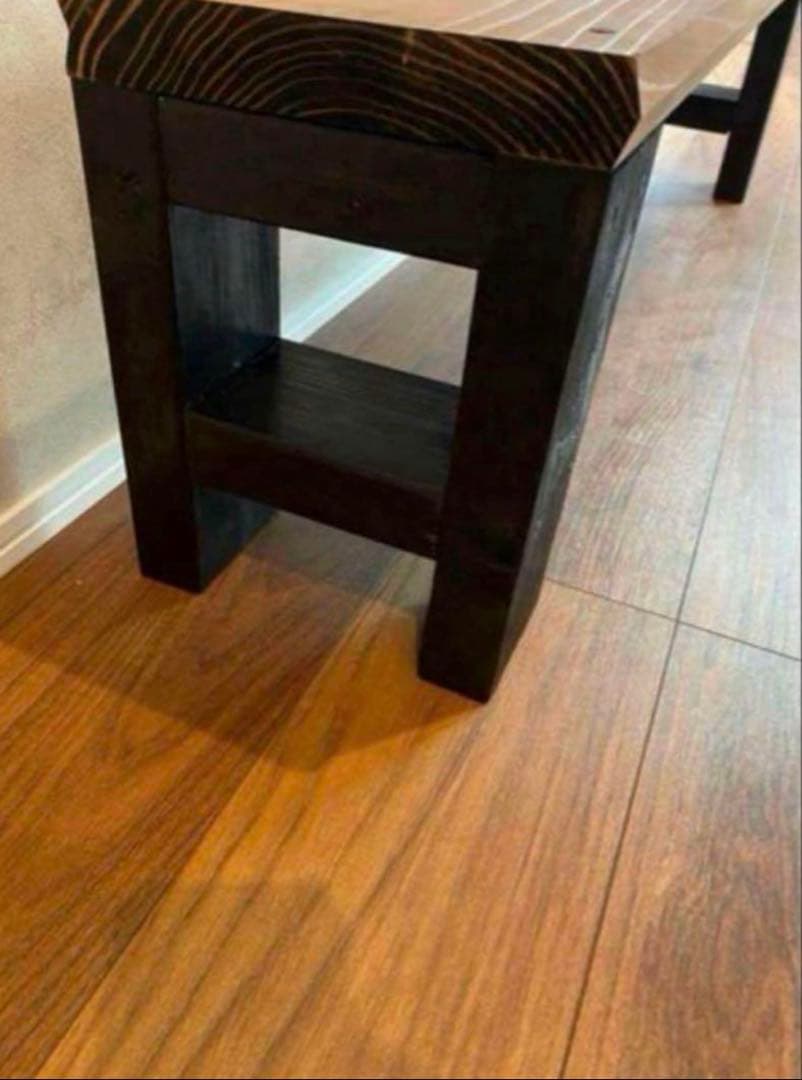 テレビ台　簡易チェアー　飾り棚