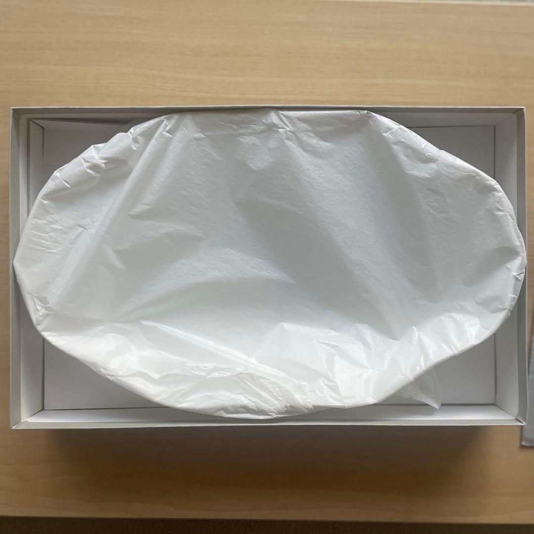 美濃焼 小野里奈x深山x小田陶器 つどい鉢 輪花長鉢 淡青白釉　　日本製