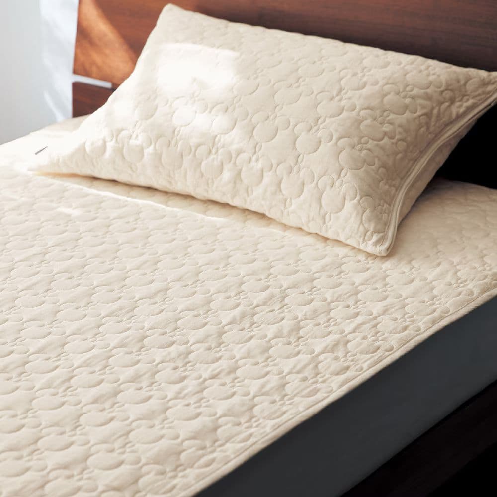 新品未使用 パシーマ Disney ミッキーシルエット 敷きパッド シングル ①