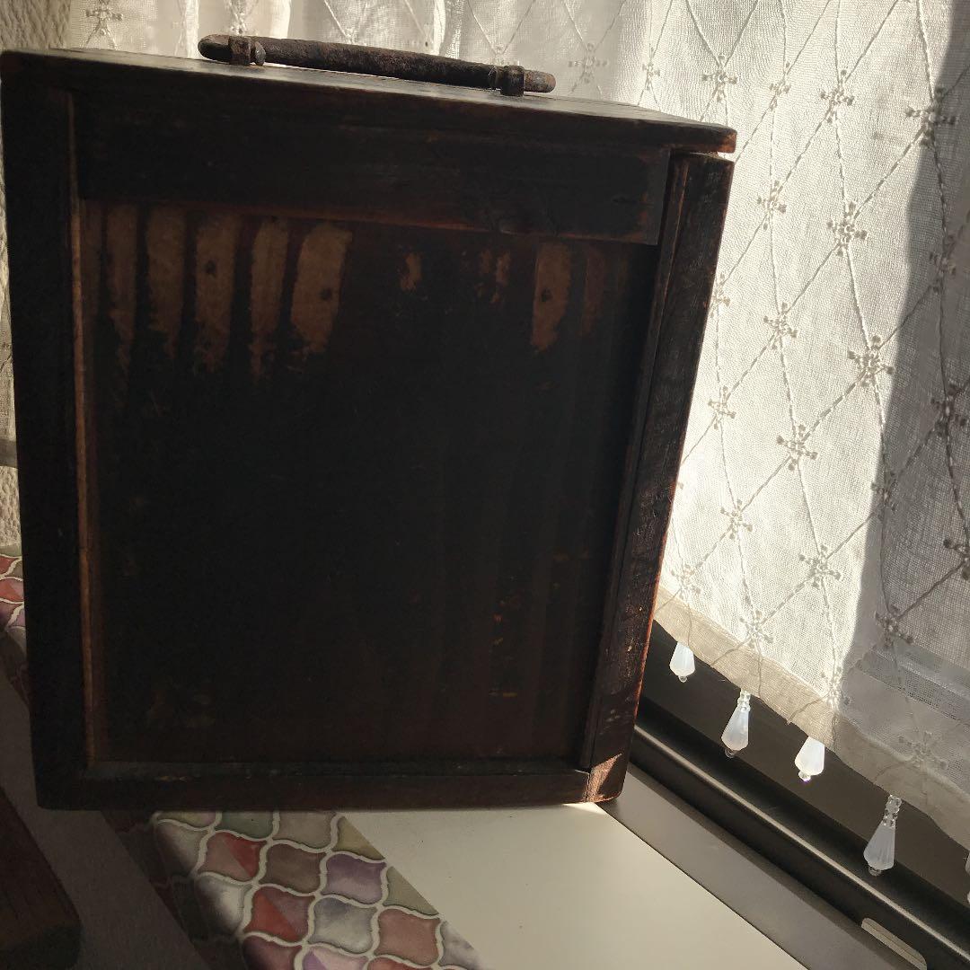 鎌倉の骨董屋で購入✨　木製レトロ箱