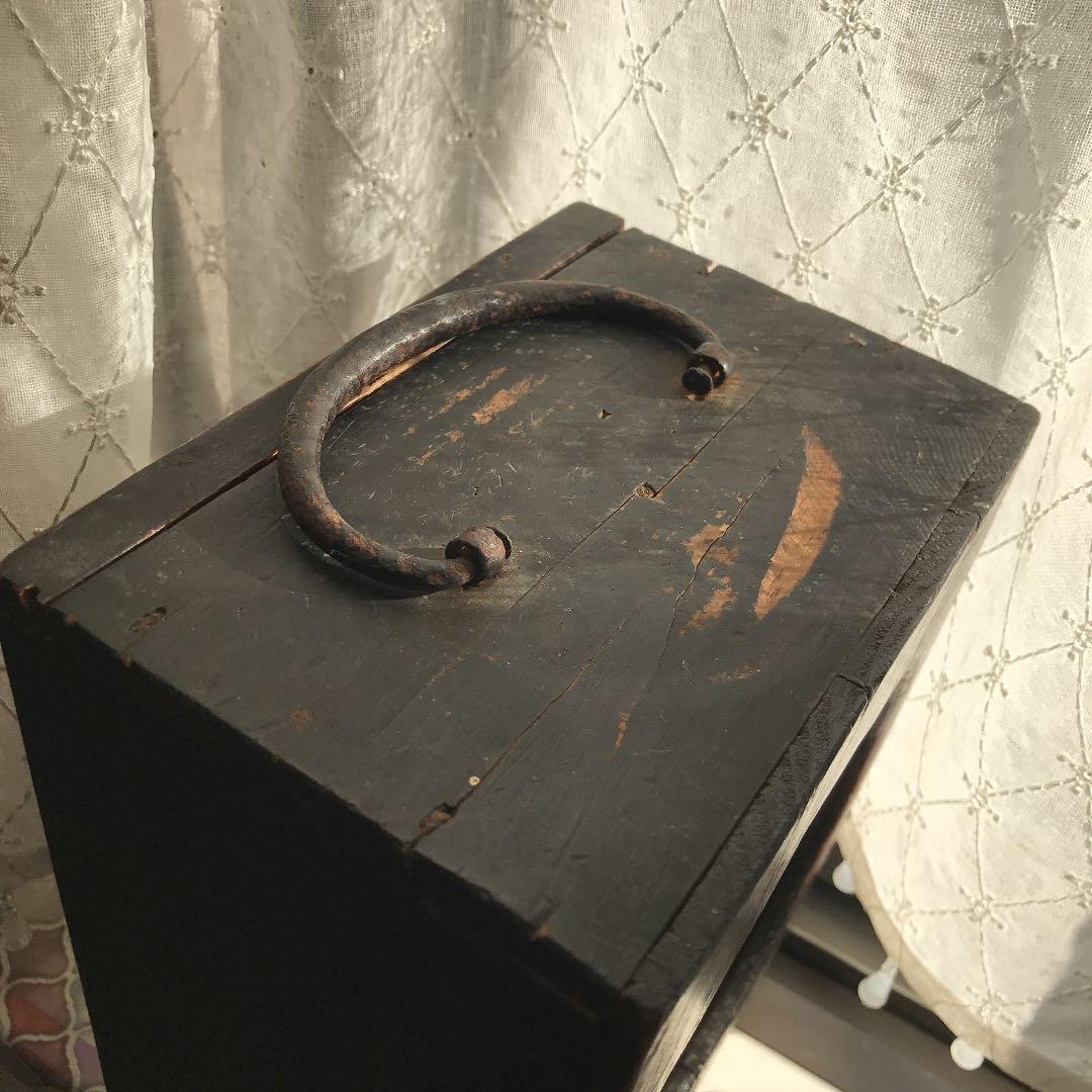 鎌倉の骨董屋で購入✨　木製レトロ箱