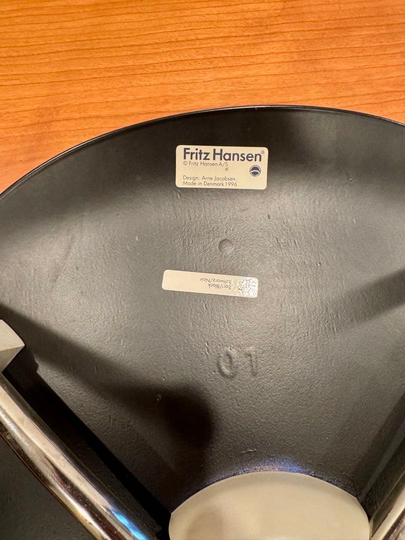 み*け様 フリッツハンセン アントチェア ブラック 4本脚（2/3)