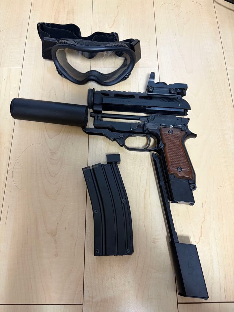 東京マルイ　電動ハンドガン　M93R ベレッタ