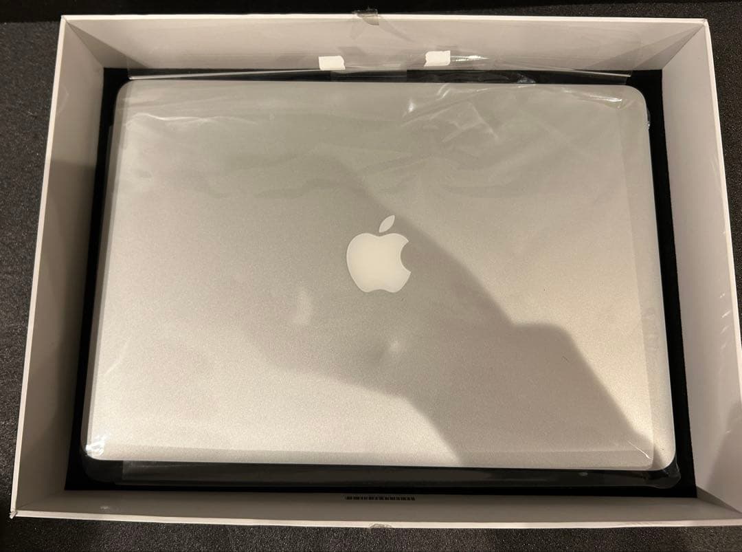 MacBook本体 MacBook Air Early 2015 13inch 8GB/128GB