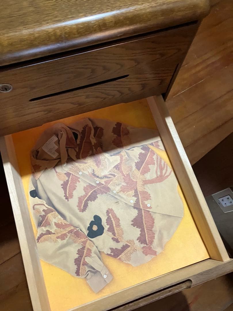 カリモクkarimoku製デスク机 幅約120cm (送料売主負担、たのメル便)