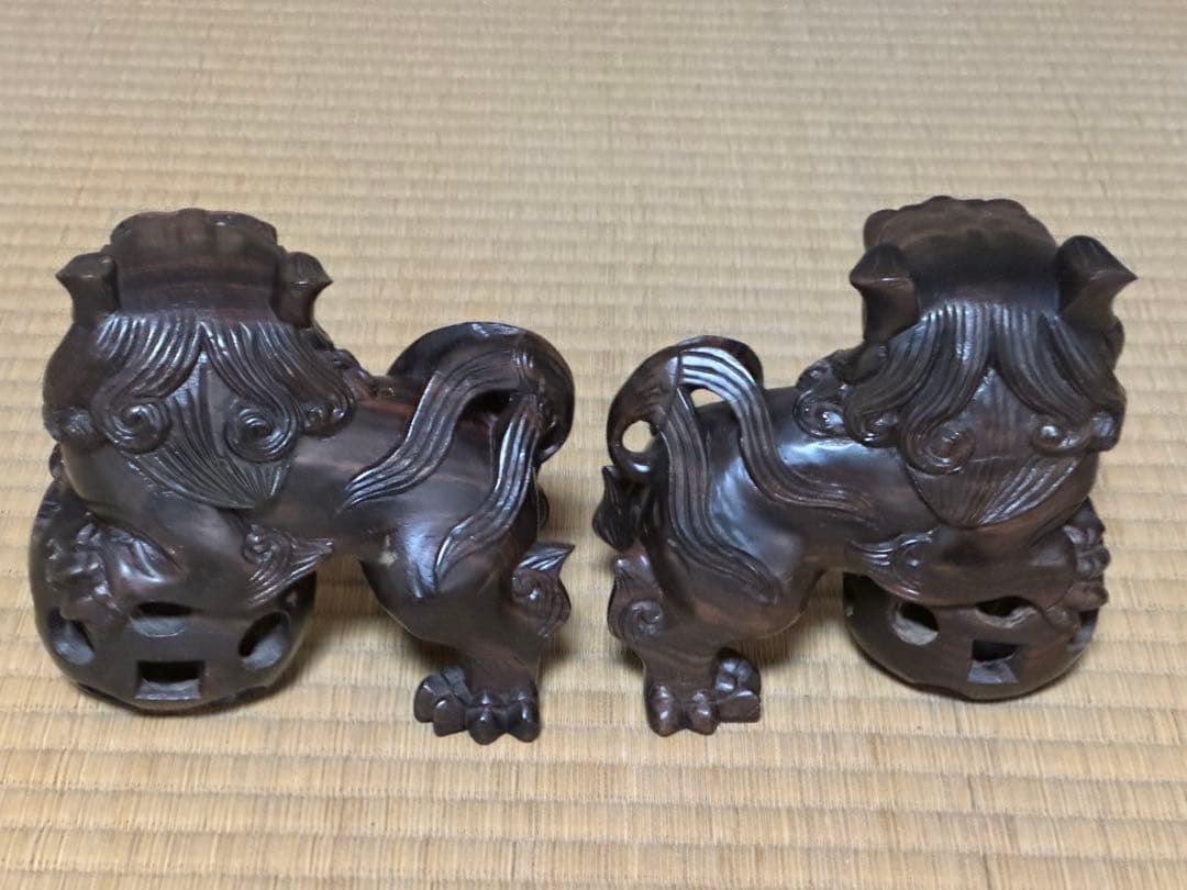 母のお茶道具の仲間たち 透かし彫り 沖縄シーサー 玉乗り唐獅子像木彫刻 2対