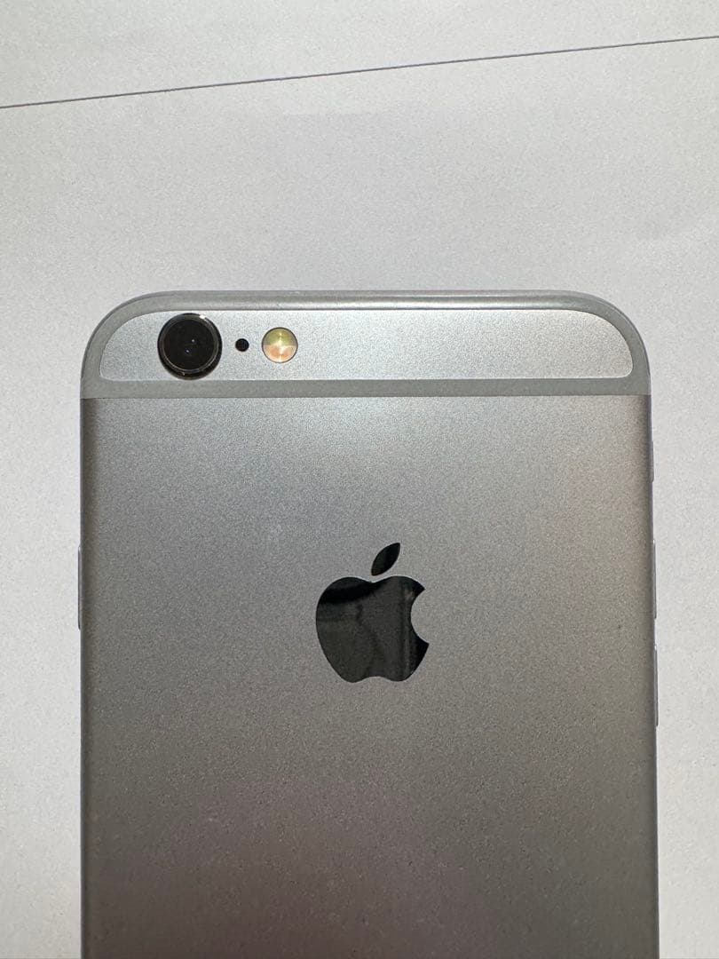 a*a様 iPhone 6s 32GB スペースグレイ 動作チェック済み