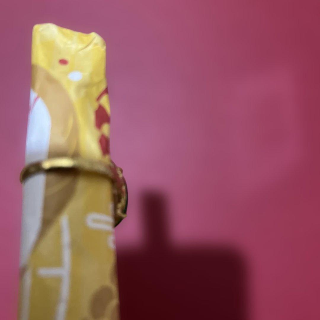 緑色の石のシンプルリング