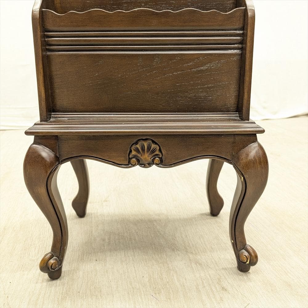 美品　アンティーク調　猫脚　マガジンラック　本棚　本箱　収納　整理　雑誌　新聞