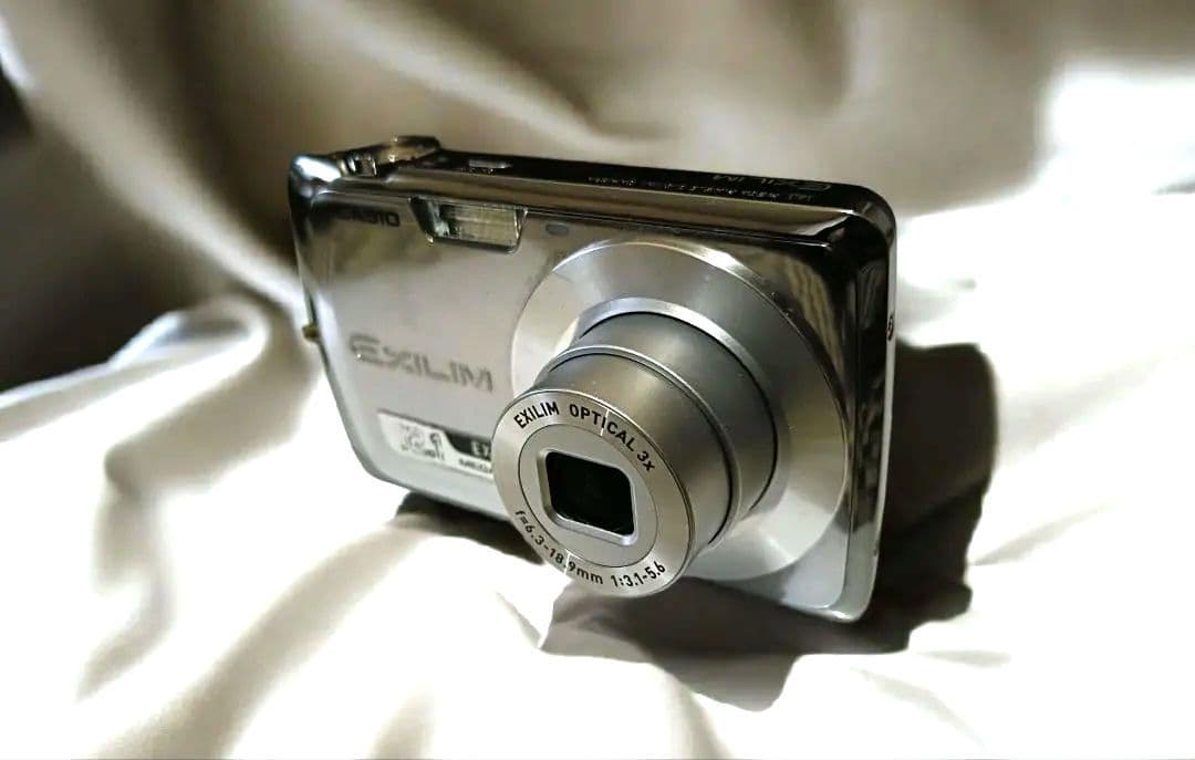 CASIO EXILIM EX-Z2 コンパクトデジタルカメラ