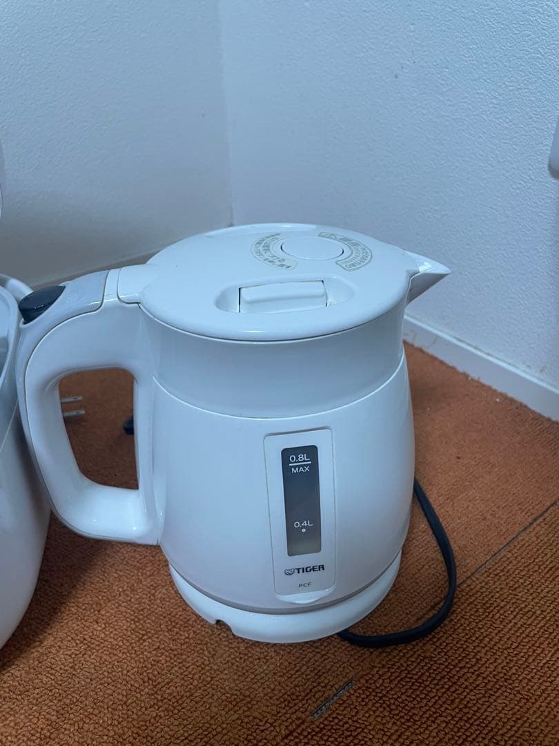 りえ  3合炊き 炊飯器+ケトルセット おしゃれブラック 一人暮らし 単身