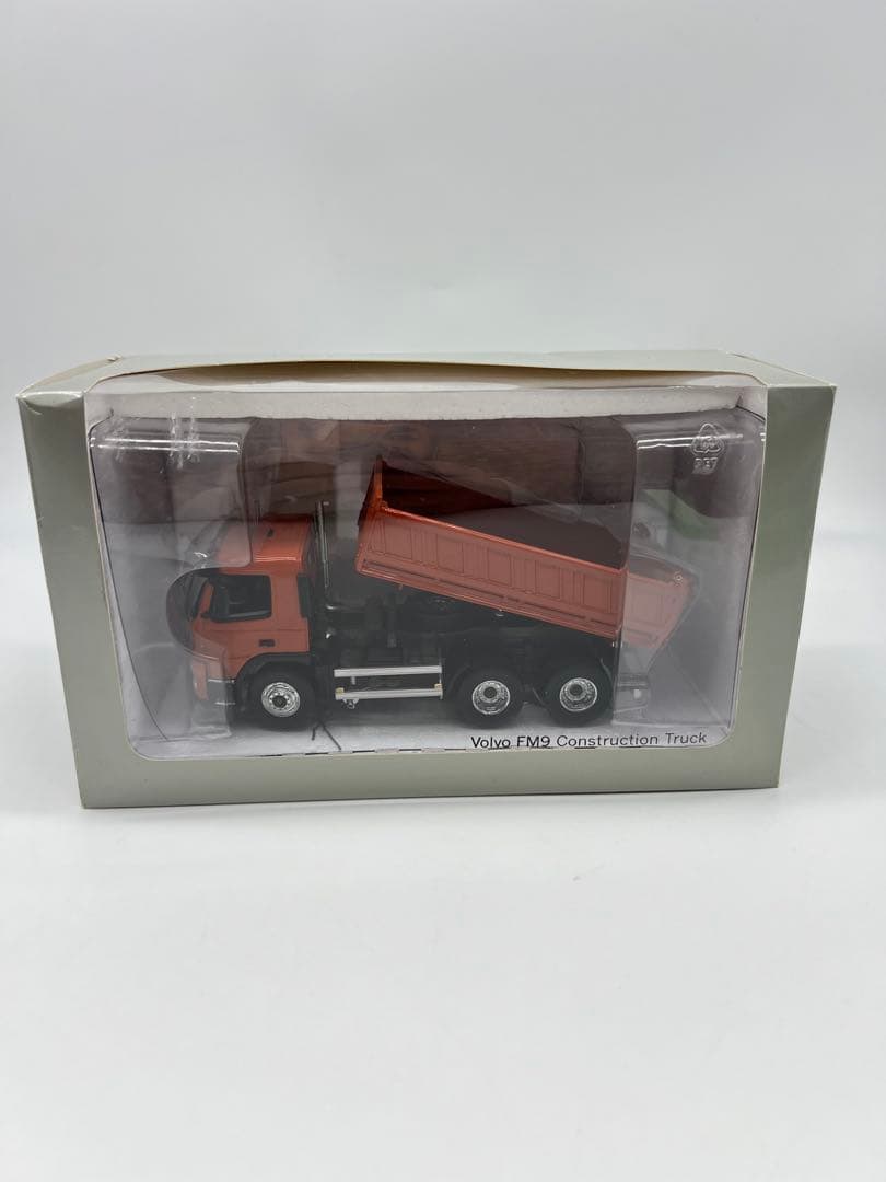 No21 ミニカー1/50 FM9 Construction Truck