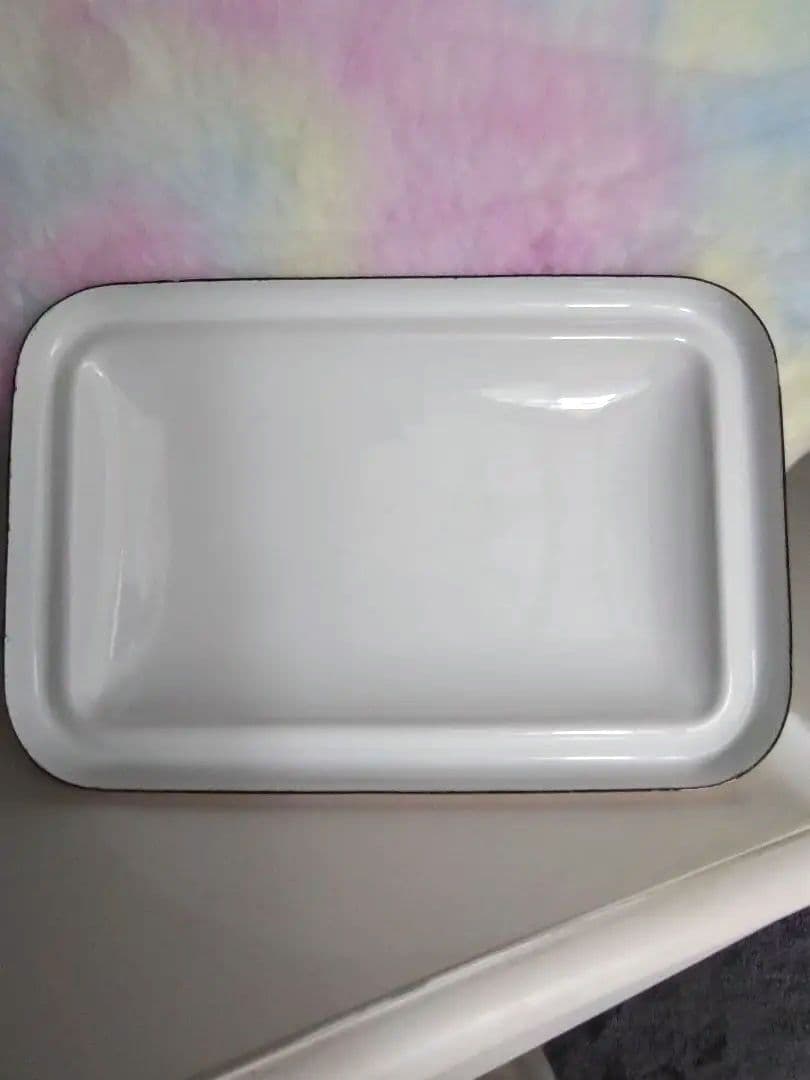 美品 イマン imane プリンセスローズ ミディ ホーロー 缶 ヴィンテージ