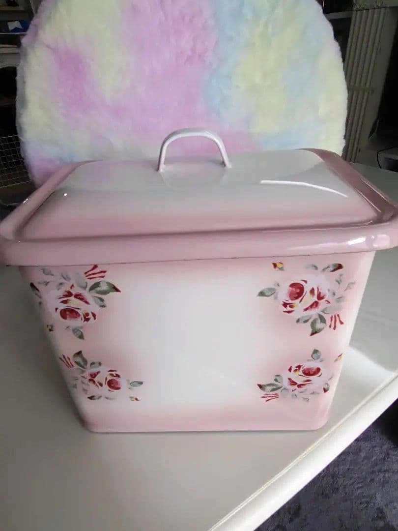 美品 イマン imane プリンセスローズ ミディ ホーロー 缶 ヴィンテージ