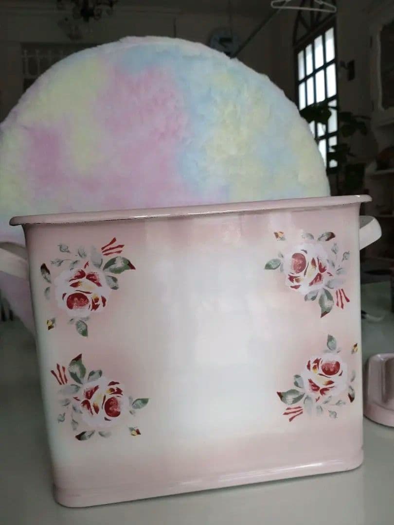 美品 イマン imane プリンセスローズ ミディ ホーロー 缶 ヴィンテージ
