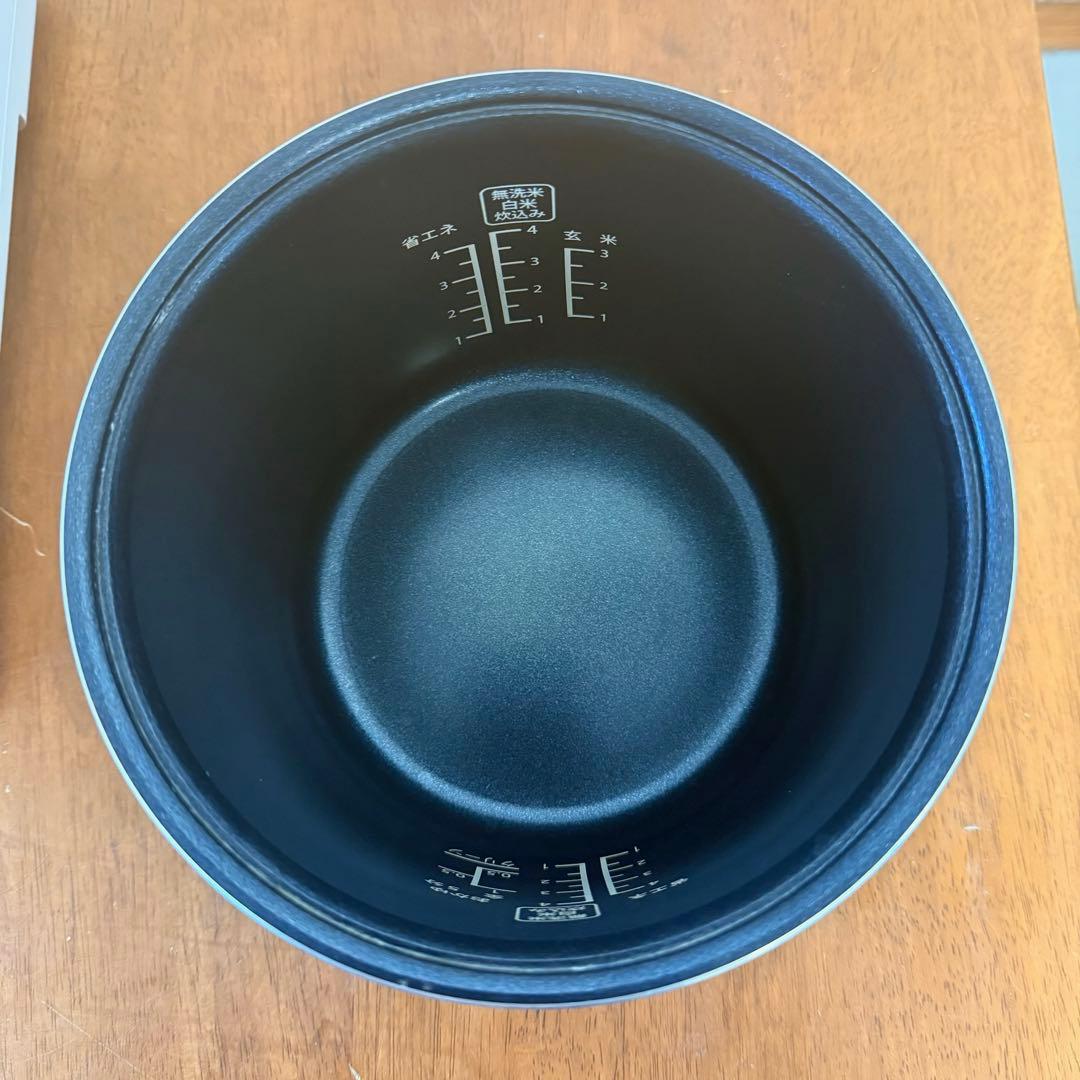 ● 美品 山善 マイコン炊飯ジャー 4合炊き YJS-CM072(W)