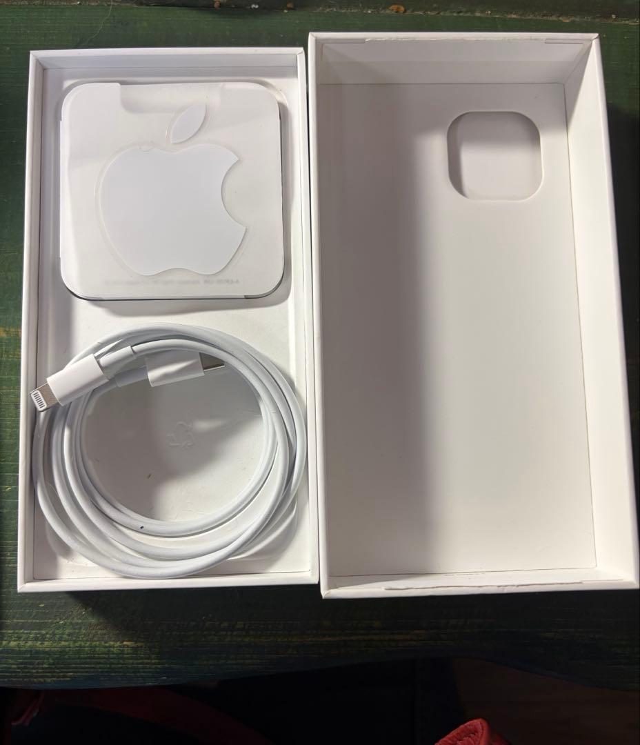 iPhone 14 128GB スターライトSIM フリー（Apple で購入）