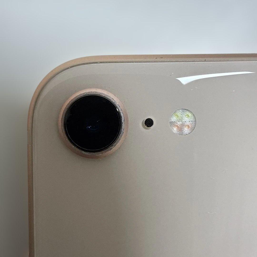 Apple iPhone 8 ゴールド 本体　☺︎