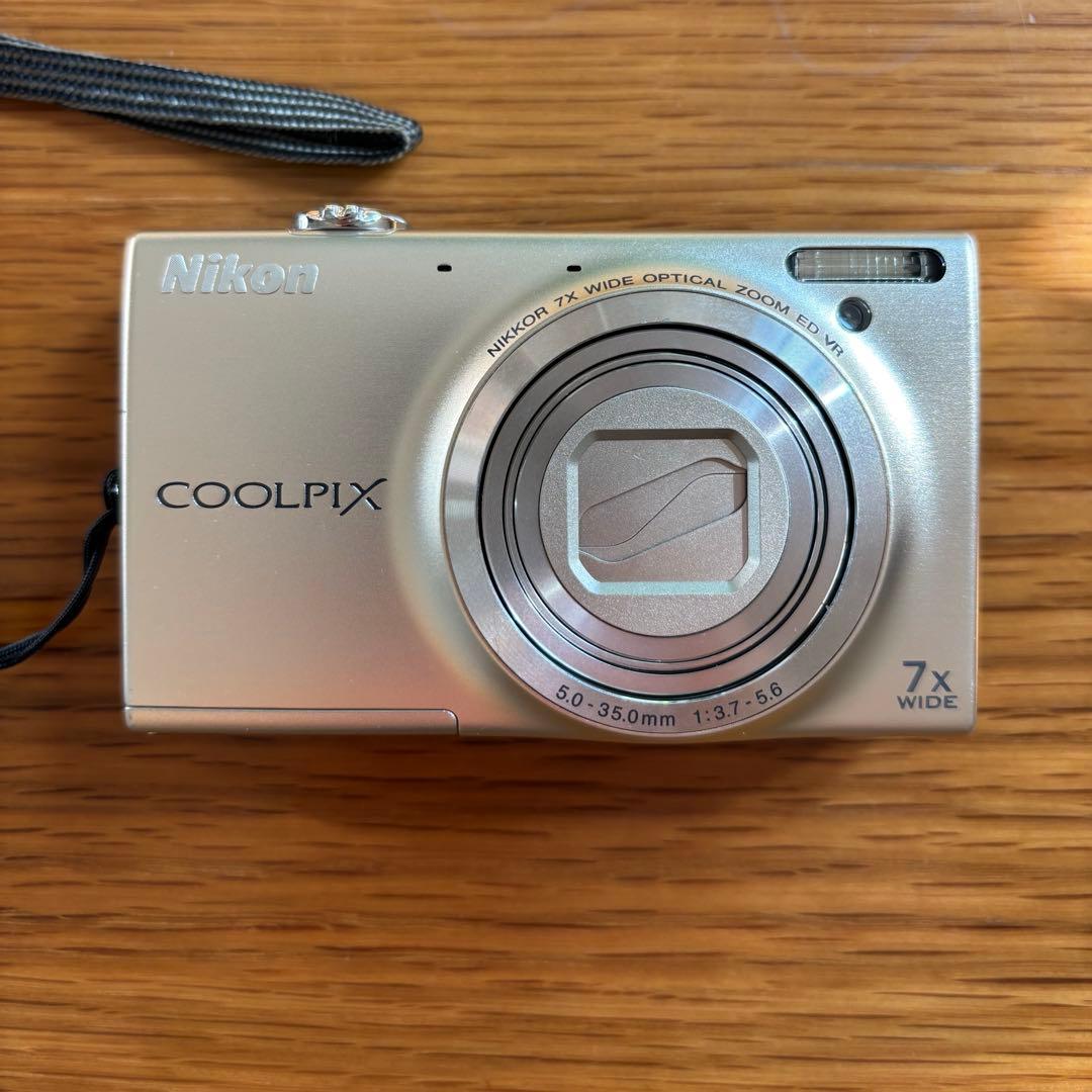 Nikon COOLPIX S6100 コンパクトデジタルカメラ　7倍ズーム