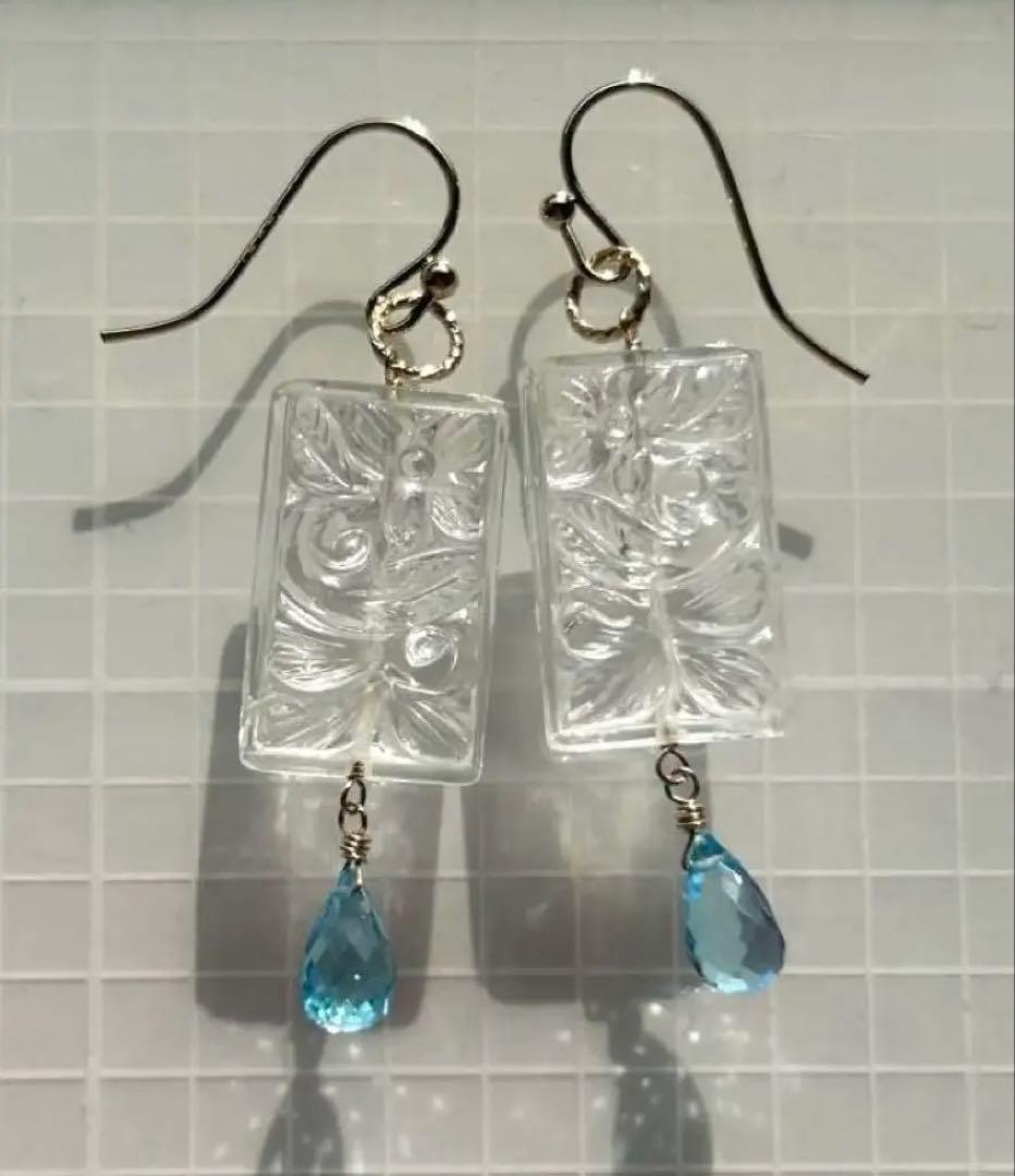 クリスタルクォーツフローラルバゲット＆スイスブルートパーズのピアス　14kgf