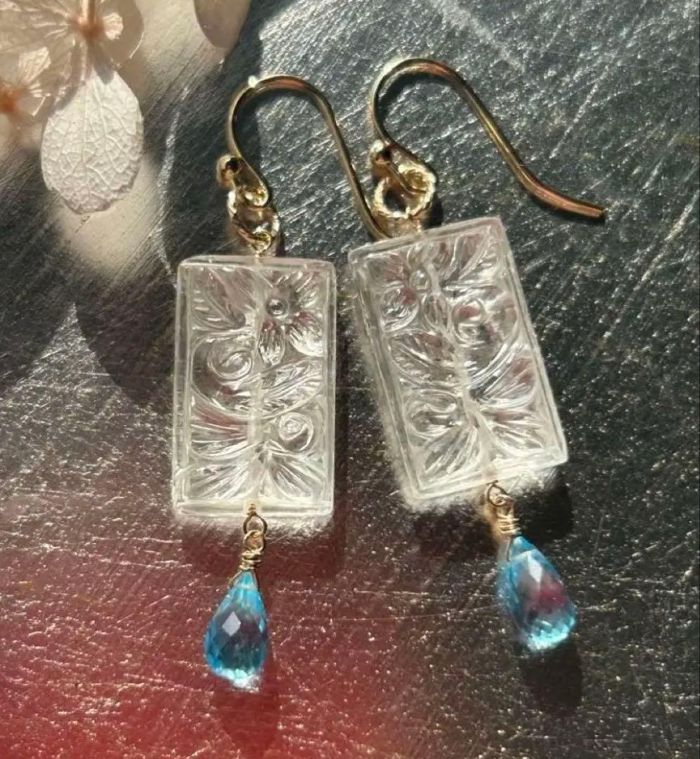 クリスタルクォーツフローラルバゲット＆スイスブルートパーズのピアス　14kgf