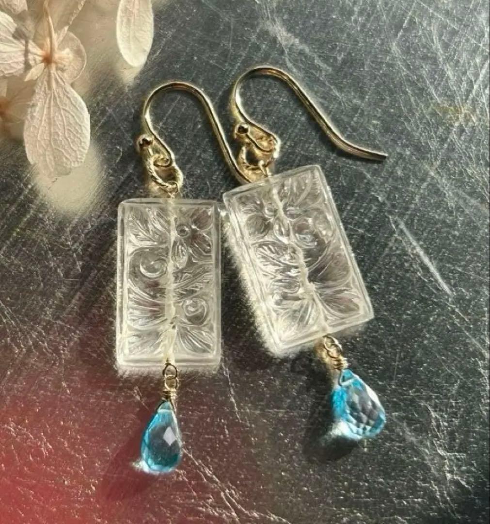 クリスタルクォーツフローラルバゲット＆スイスブルートパーズのピアス　14kgf