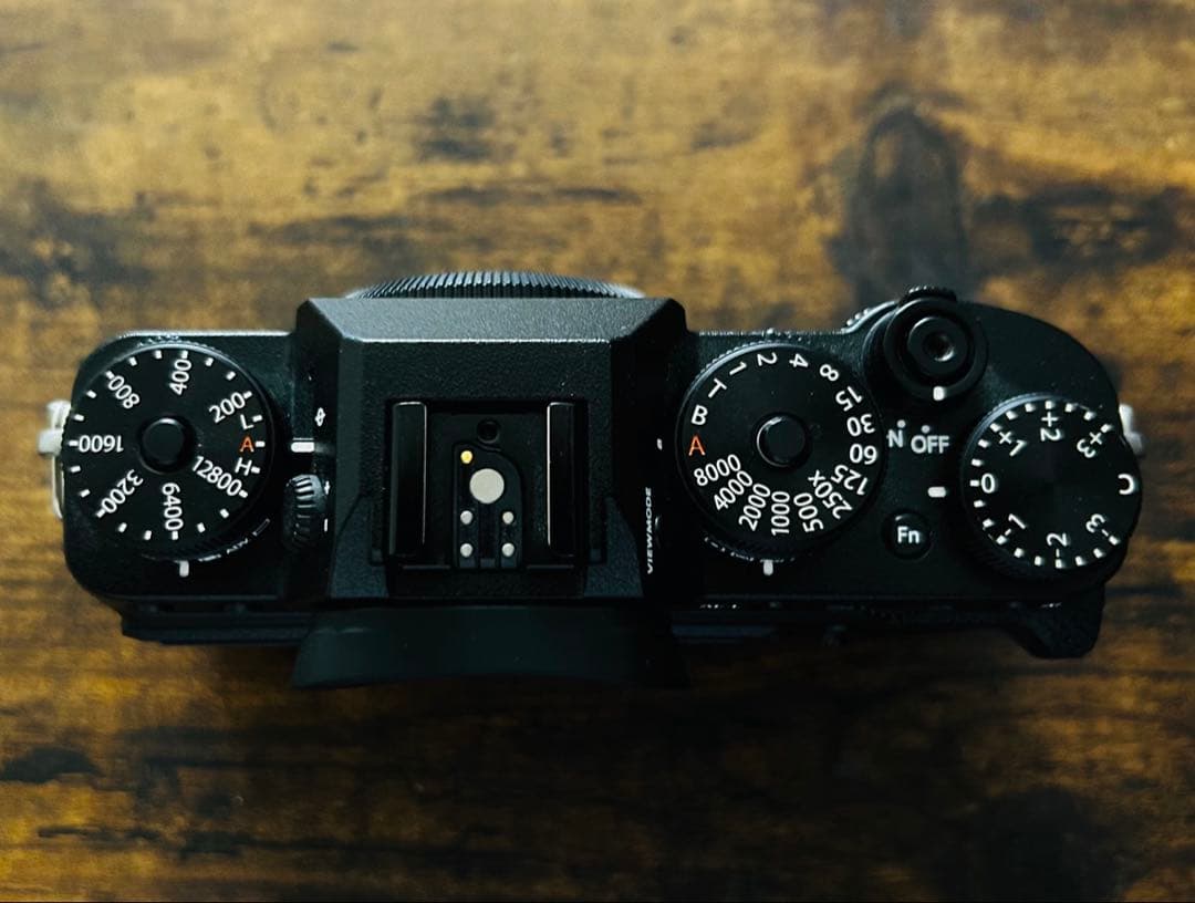美品付属品多数！FUJIFILM フジフィルム X-T2 ボディ ミラーレス一眼