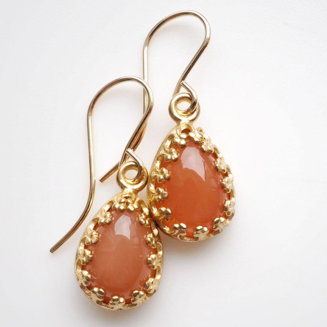 《1点限定/現品です》宝石質オレンジムーンストーンのベゼル枠ピアス/イヤリング