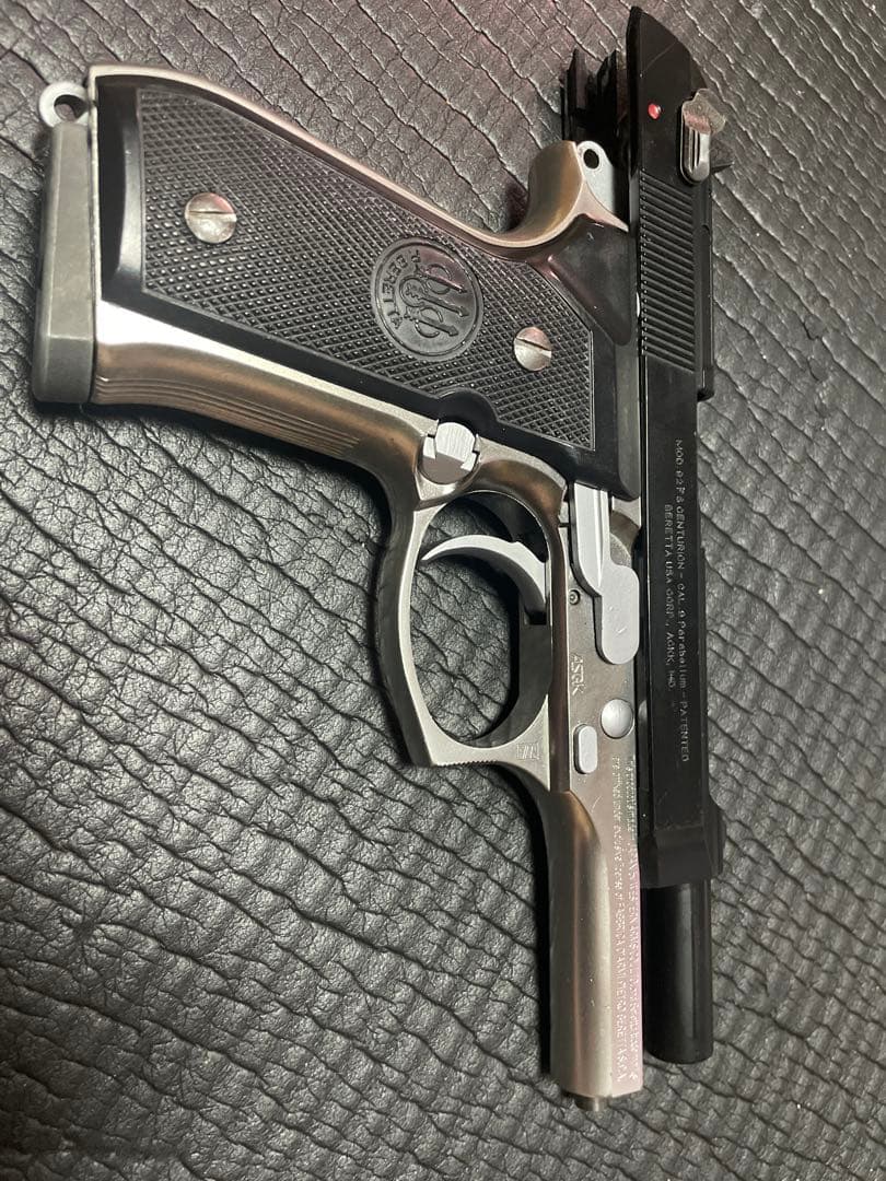 シルバー ブラック ガスガン