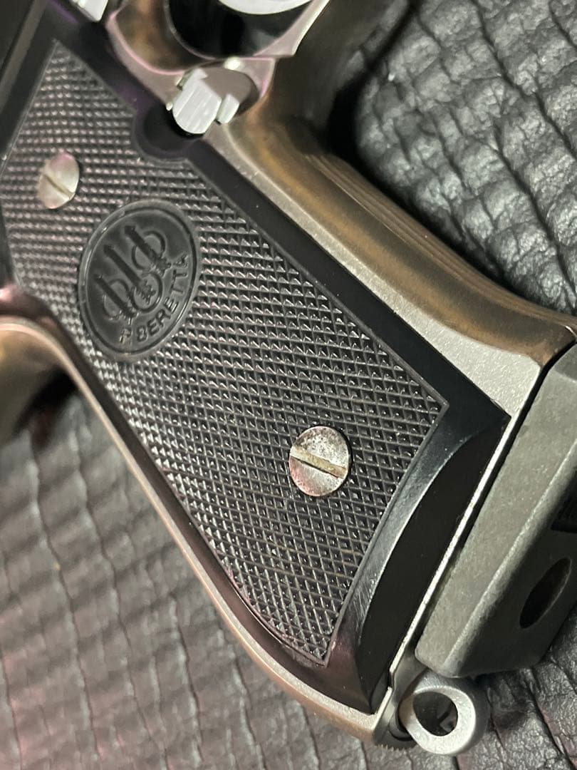 シルバー ブラック ガスガン