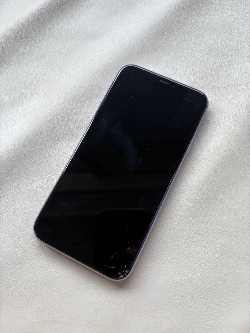 iPhone11 パープル シャッター音なし 画面割れあり 128GB