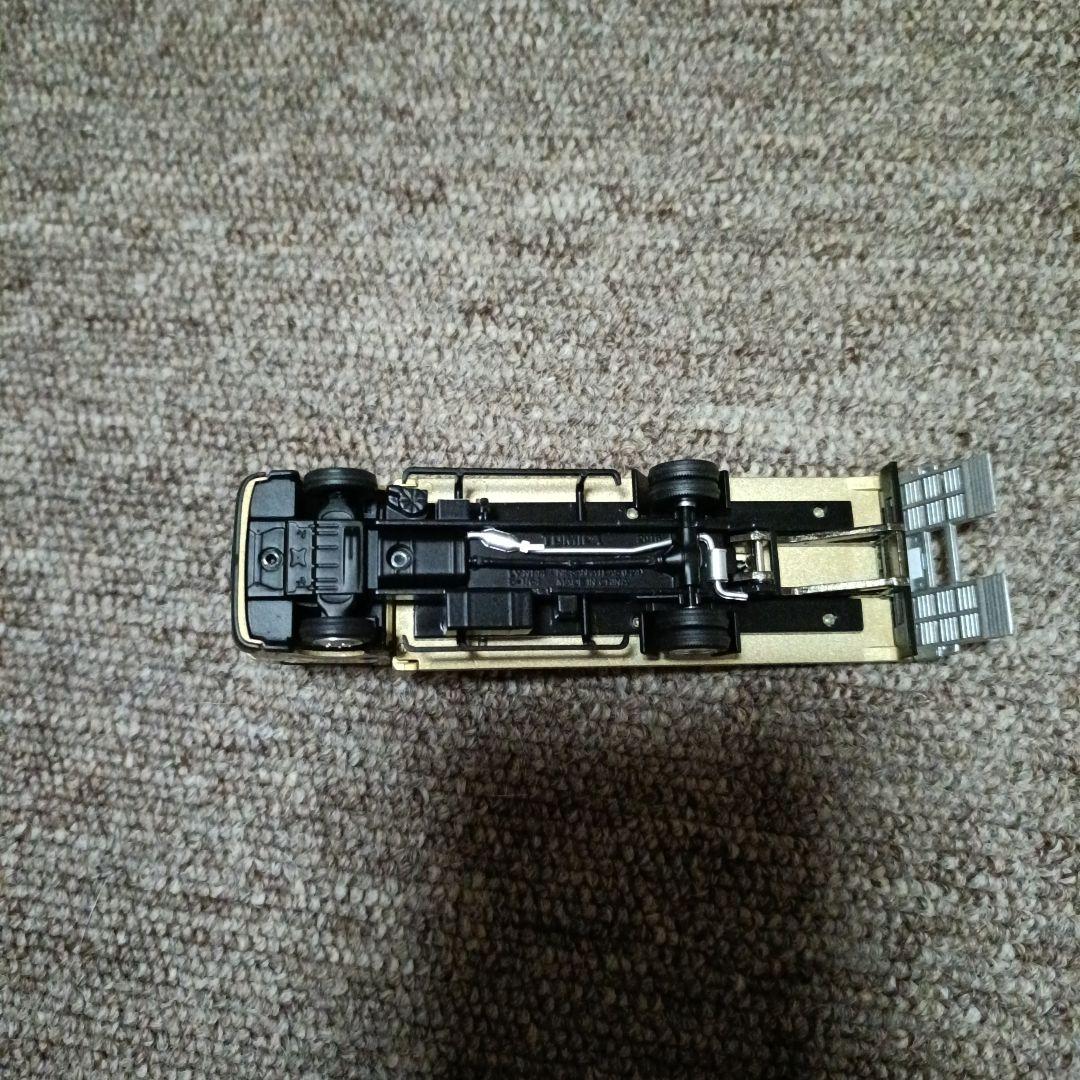 トミカリミテッドヴィンテージネオ 日産アトラス F24 花見台自動車 2台