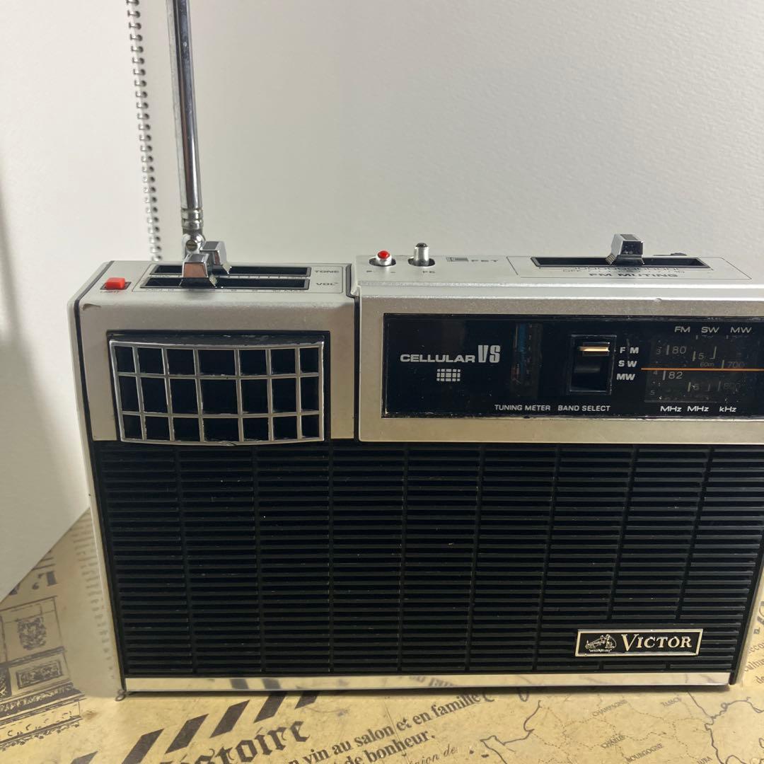 専用品　音、感度は良いけれどトラブルが多めです。　ビクター　セルラーV5