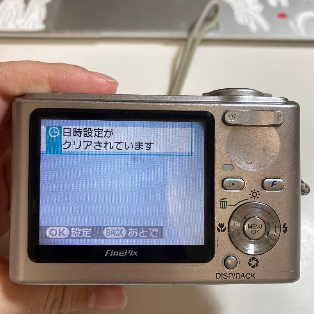 Fujifilm FinePix E11 コンパクトデジタルカメラ