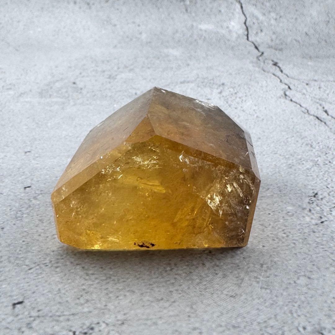 G-171ファントム&虹入り天然シトリンフリーカット原石　天然石　パワーストーン