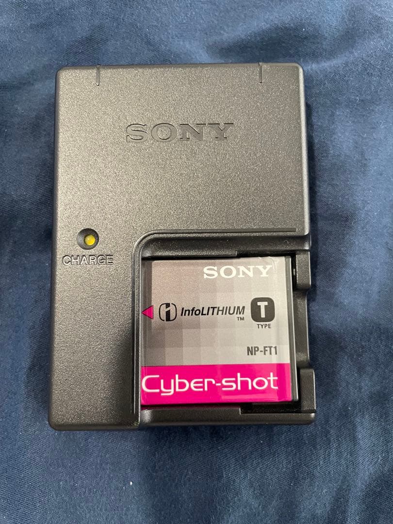 SONY Cyber-shot 7.2MP コンパクトデジタルカメラ