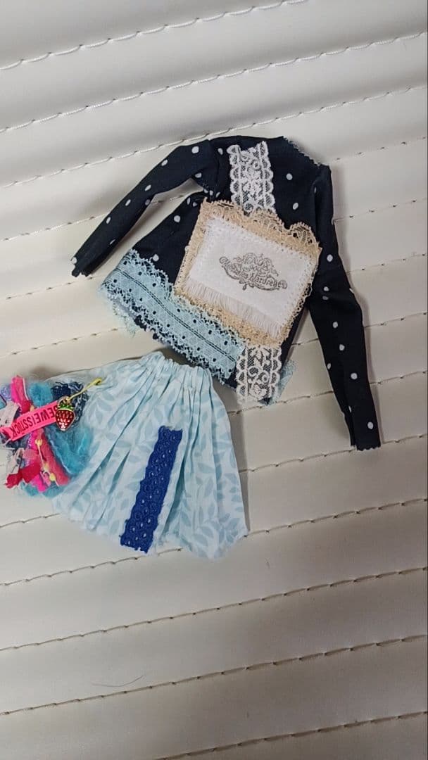 りんご！ブライス　22センチドール　アイシードールアウトフィット