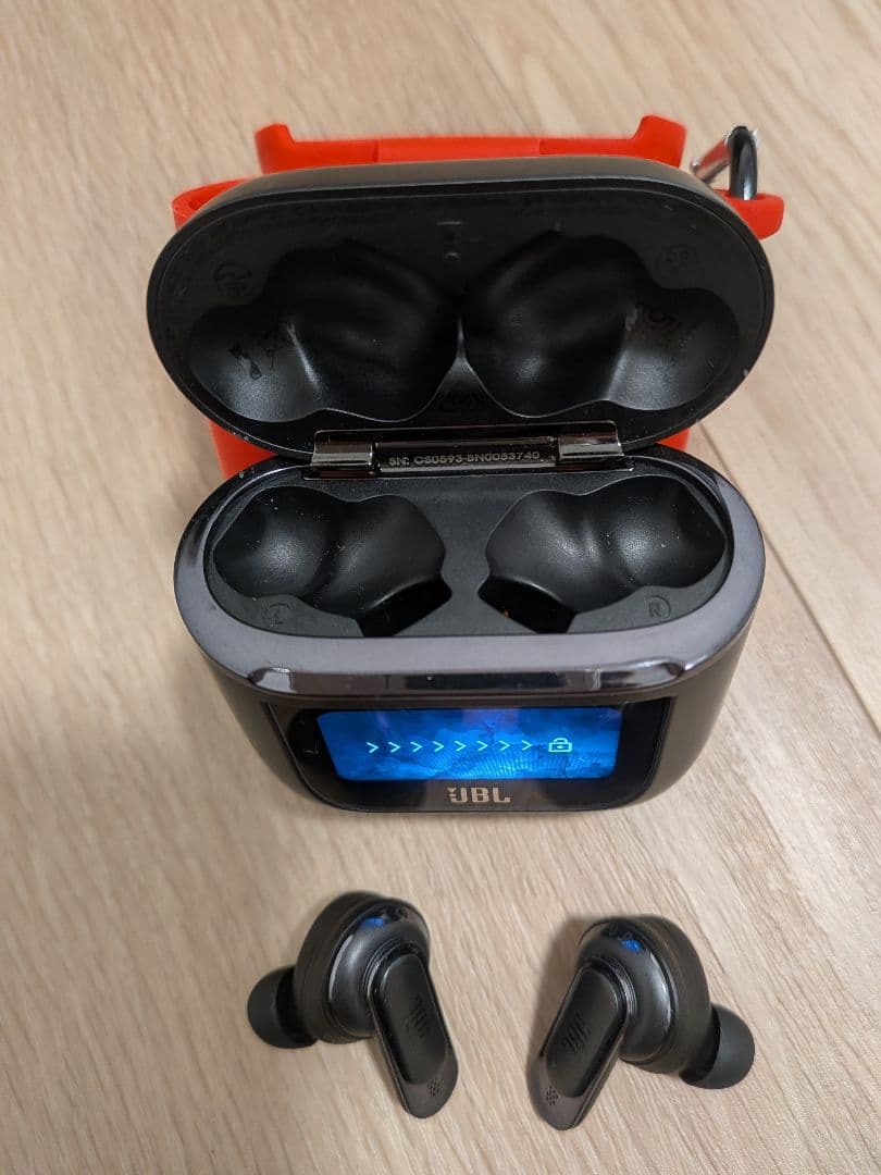 美品 JBL TOUR PRO 2 ワイヤレスイヤホン 黒+ 赤ケース