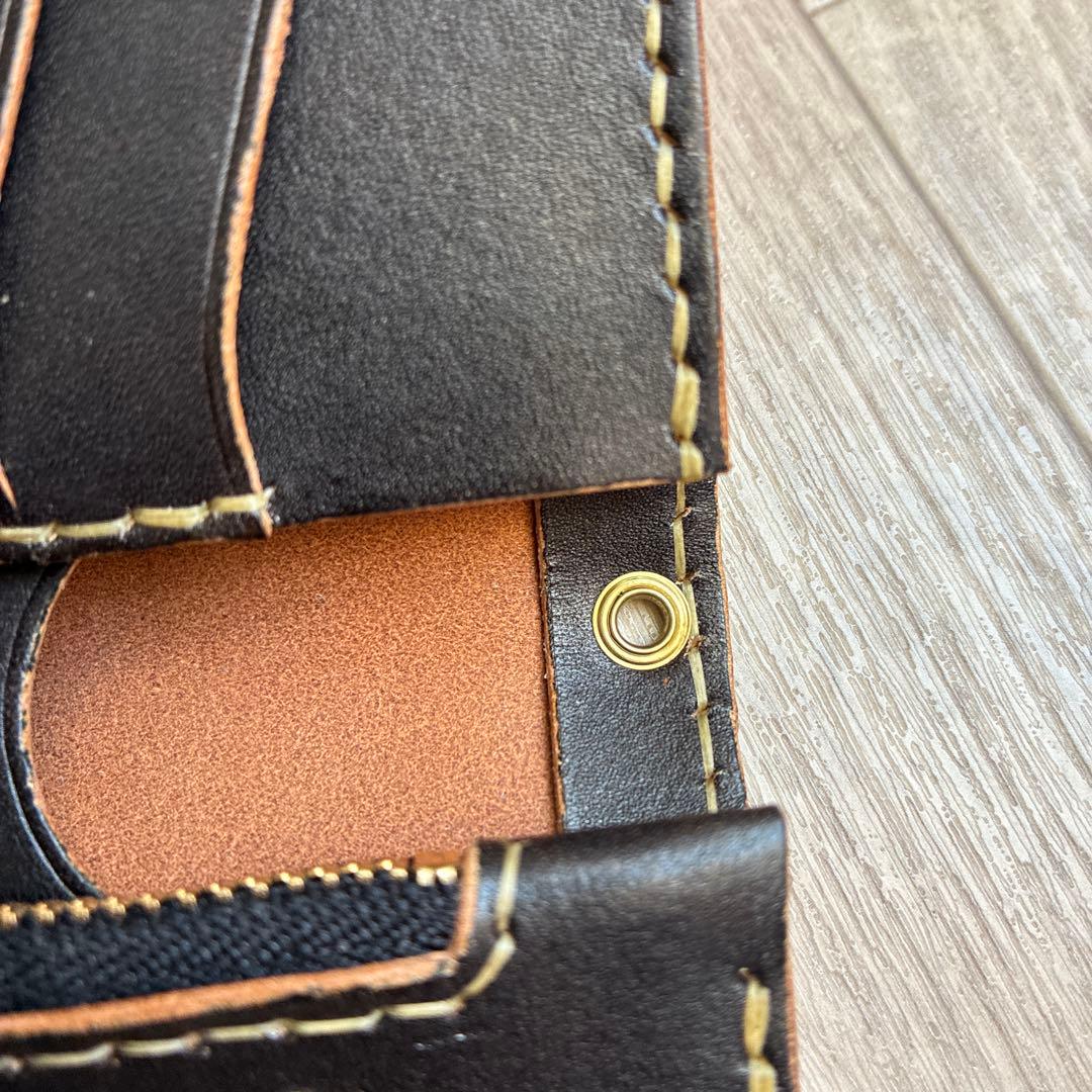 【茶芯ブラック】　ミドルトラッカーウォレット　真鍮　お札を折らずに収納