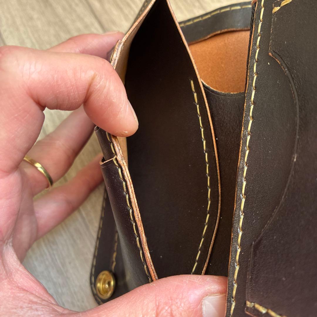 【茶芯ブラック】　ミドルトラッカーウォレット　真鍮　お札を折らずに収納