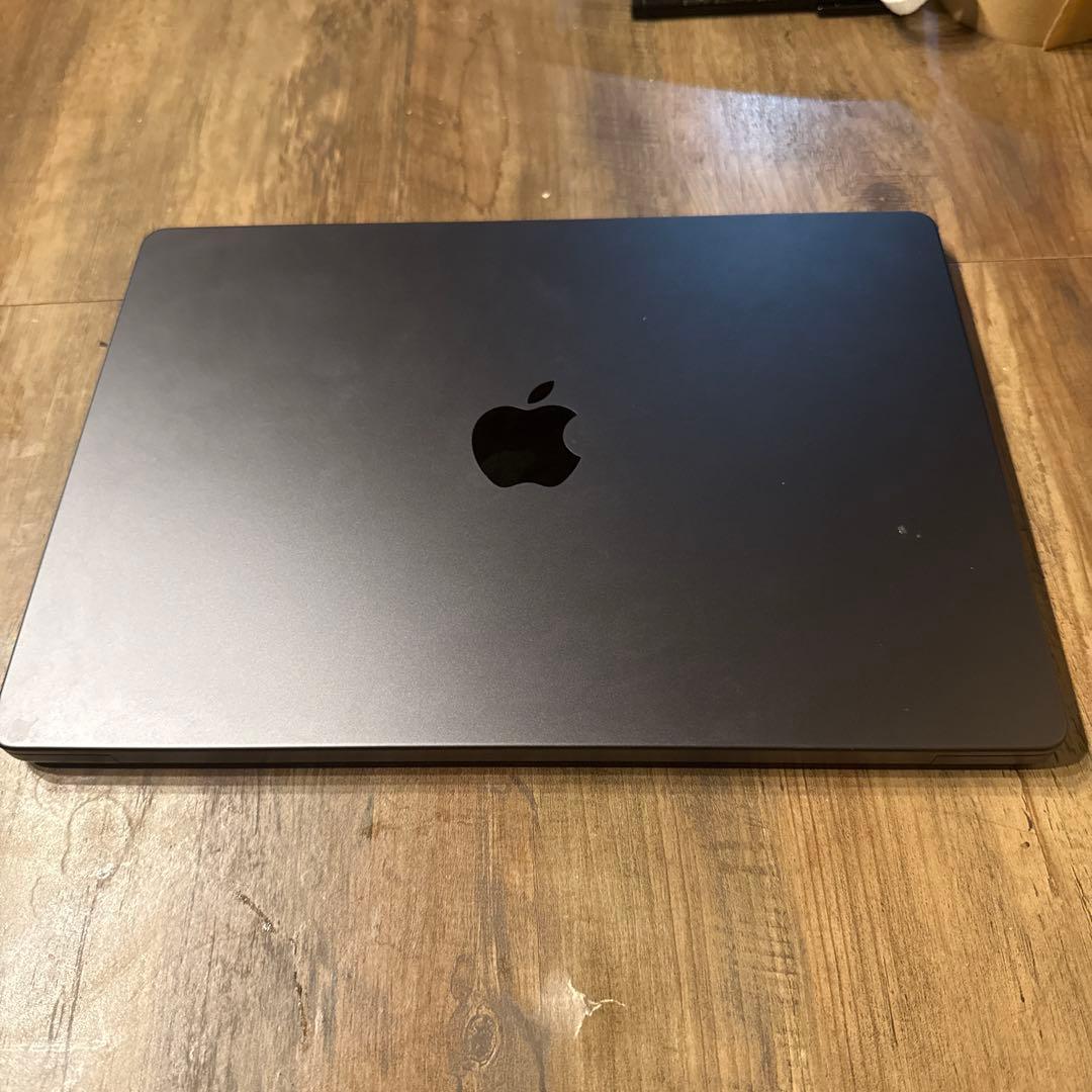 apple2024 MacBook 10コアM4