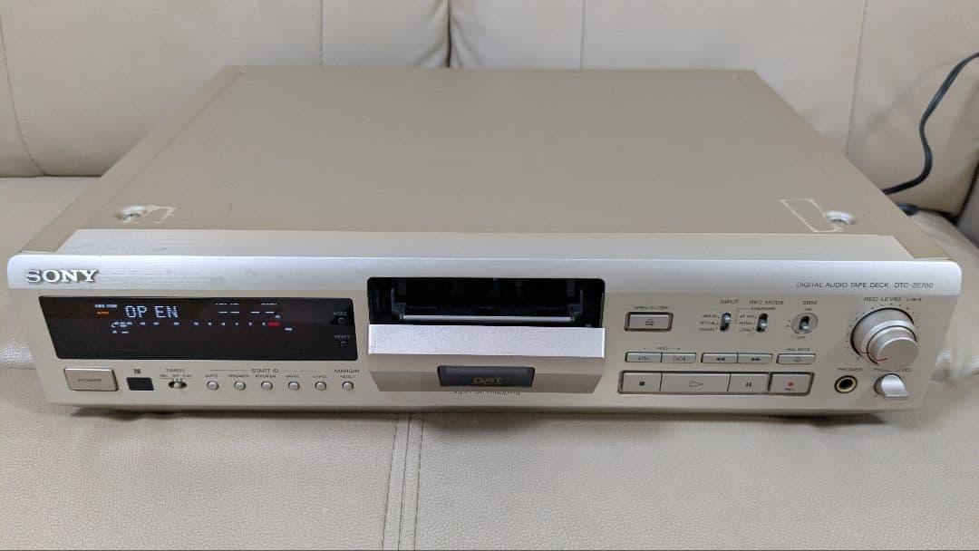 SONY デジタルオーディオテープデッキ DTC-ZE700 ジャンク品