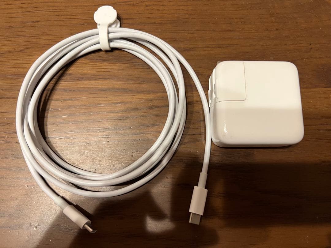 Apple MacBook Air M1 13インチ 8GB 256GB SSD