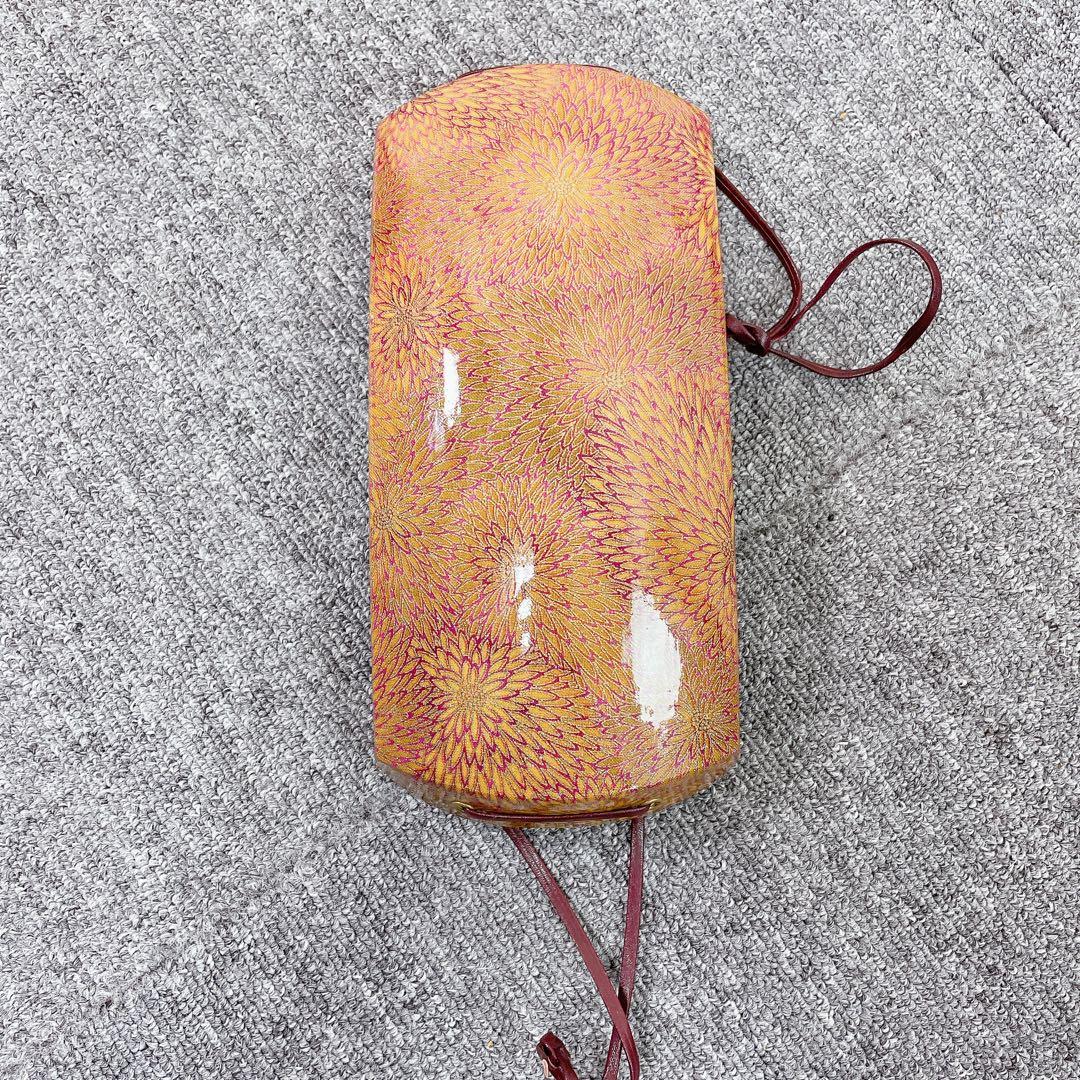 津軽三味線 丸打胴 2本溝 紅木 太棹 付属品多数 和楽器 民謡楽器