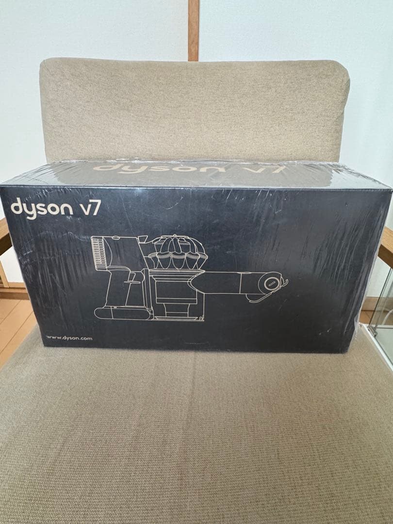 未開封 dyson v7 ハンディクリーナー