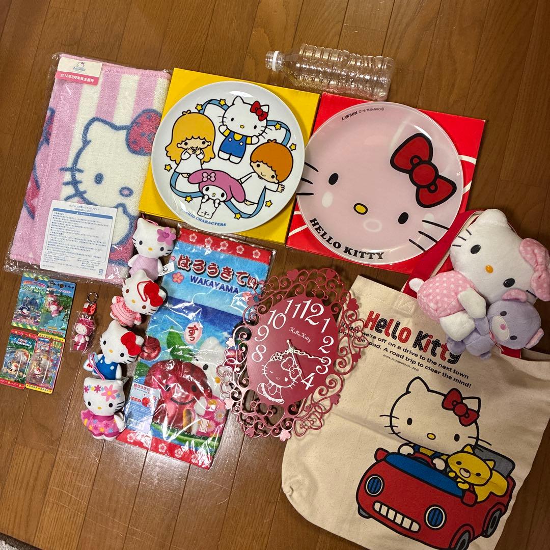 サンリオハローキティグッズセット ご当地キティ、時計などいろいろ16点