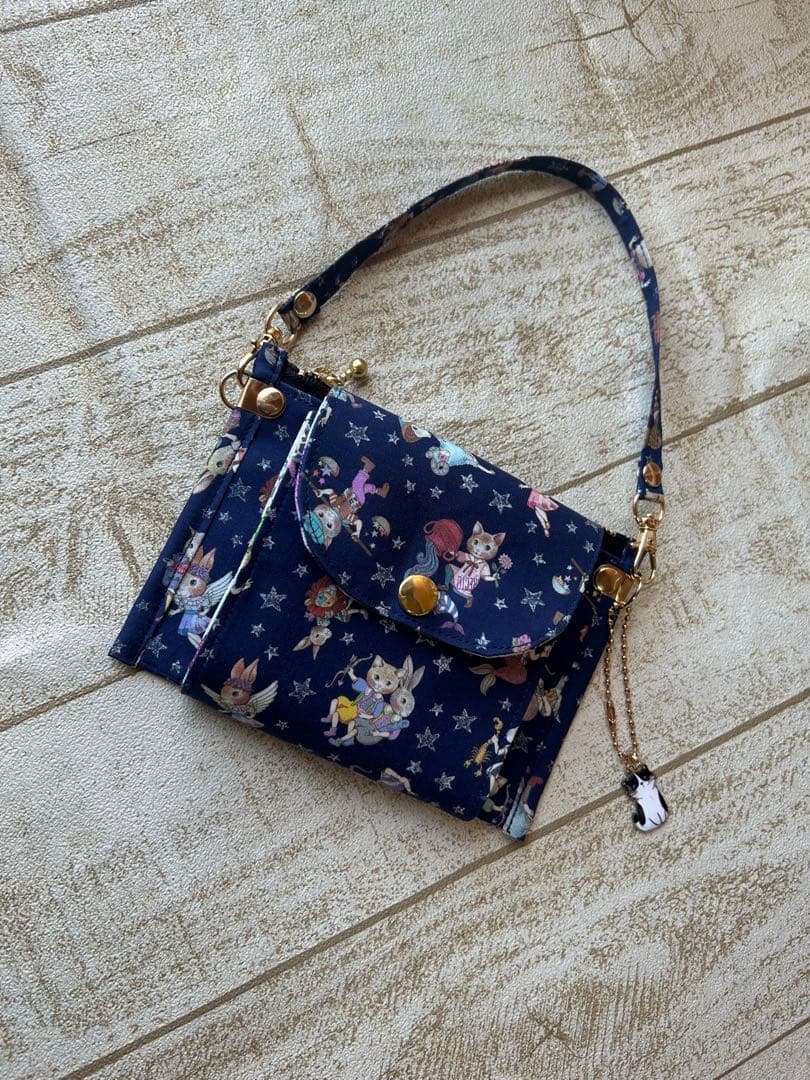 軽量薄型♡お札入れ付きケース　星座ネイビー ジョリーフルール 財布
