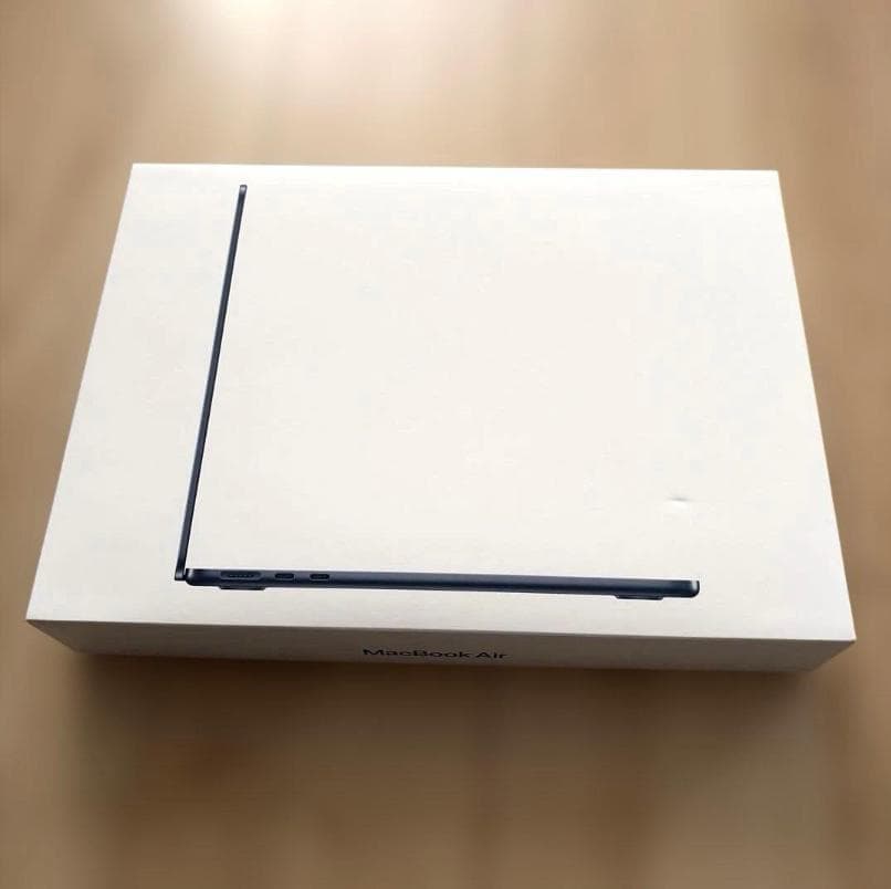 と*も様 新品同様MacBook Air 15インチ M3チップ ミッドナイト